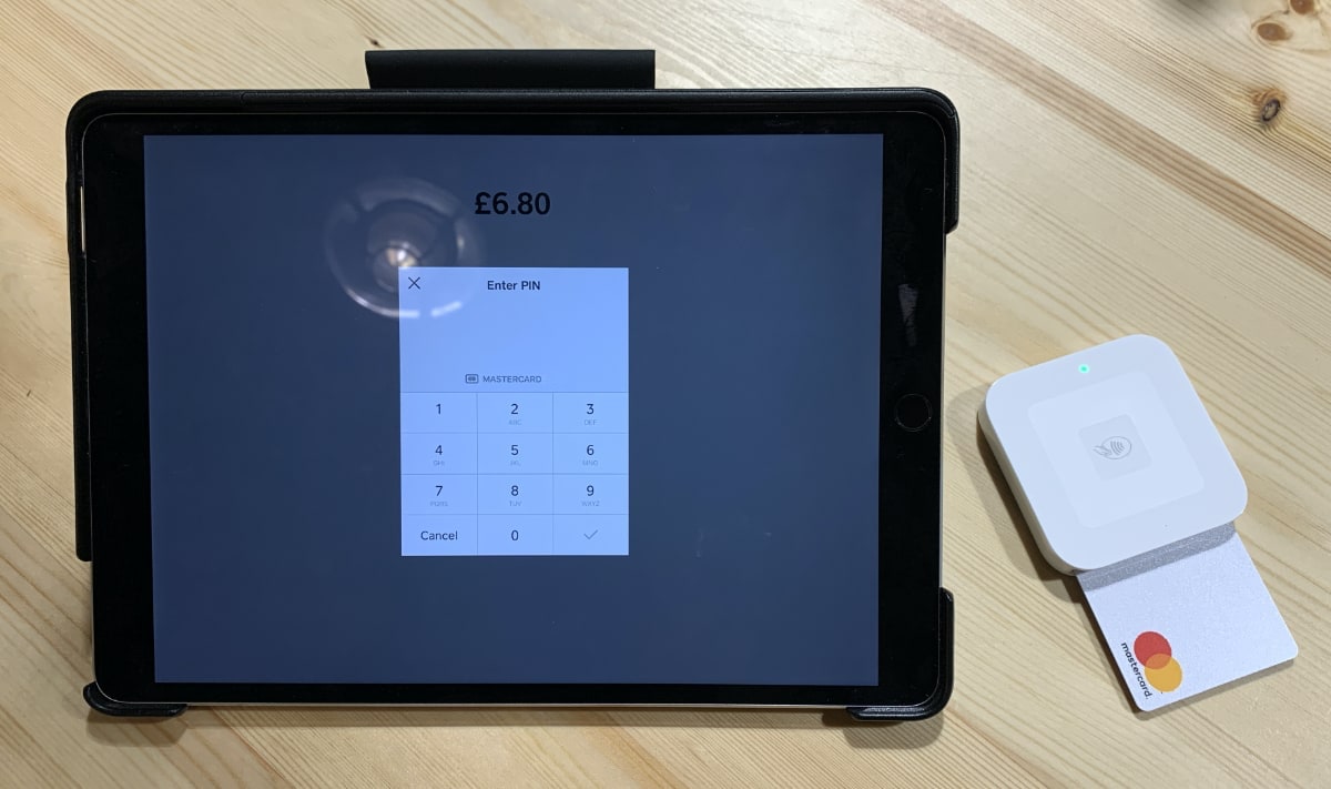 square-card-reader-review-uk-small-terminal-many-features