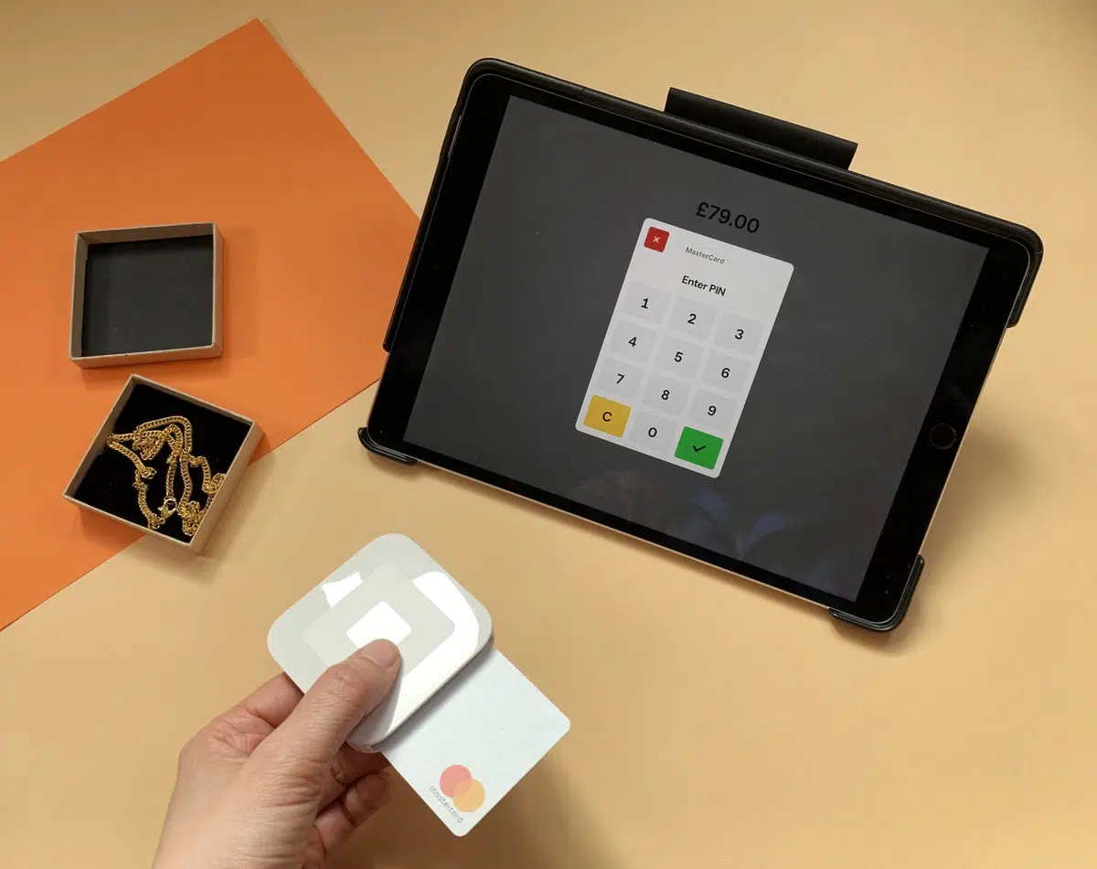 Credit Card Reader - Mobile Solution for iPhone, Android or iPad